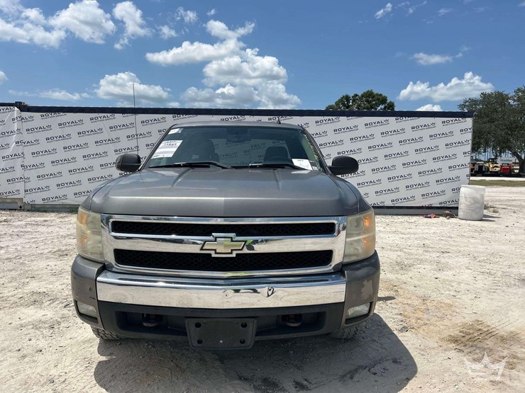 2007-chevrolet-silverado-1500-image-25