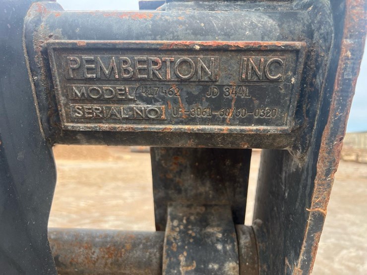 2020-deere-344l-image-61