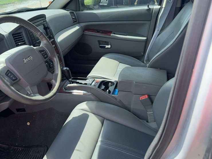 2005-jeep-grand-cherokee-image-9