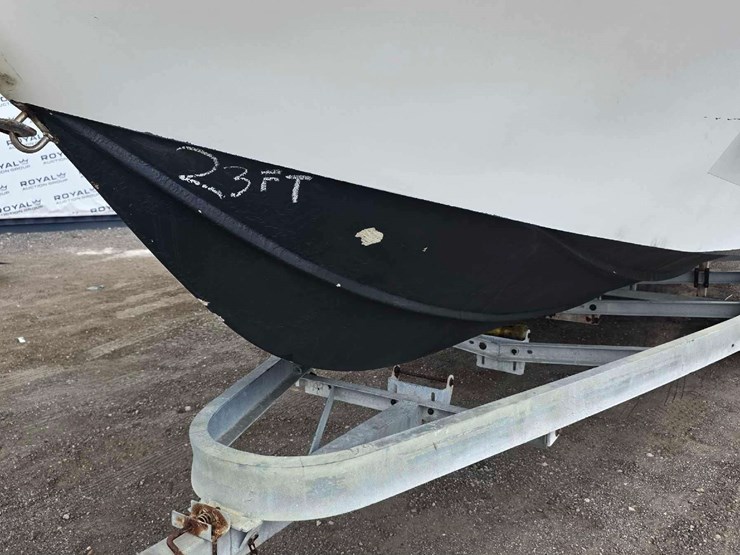 1980-23ft-mako-m238-boat-w/-25ft-t/a-boat-trailer-image-46