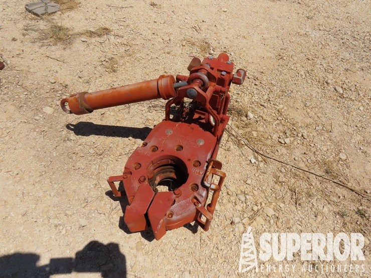massey-ferguson-8-image-1