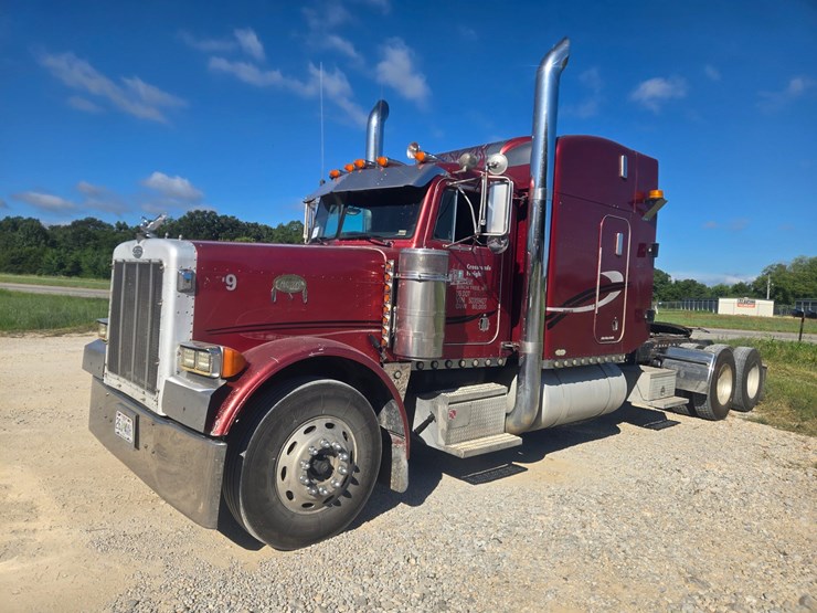 1995-peterbilt-379-image-3