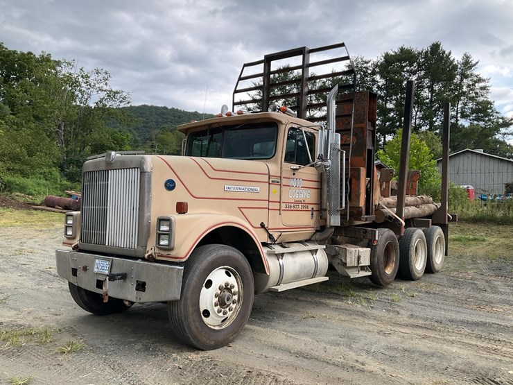 #142-•-1985-international-log-truck-image-1