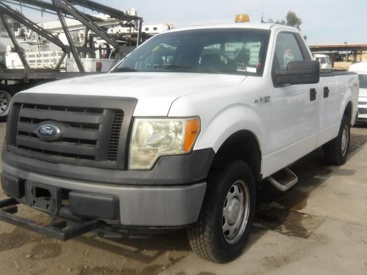 2011-ford-f150-xl-image-1