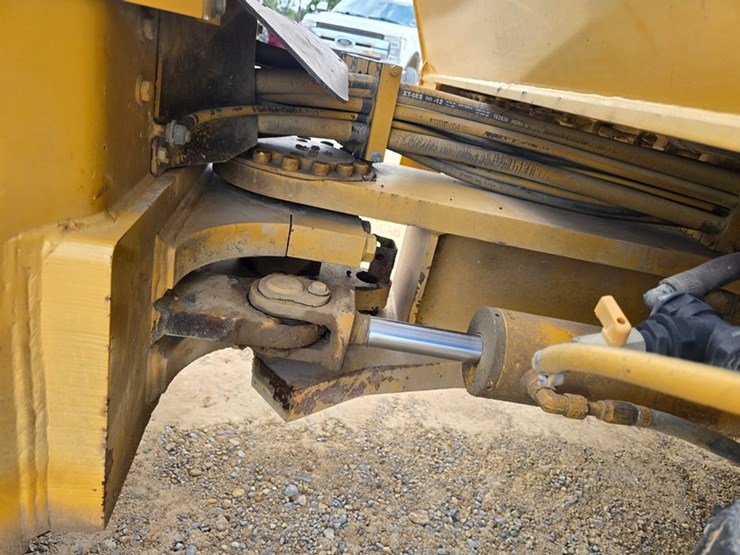 caterpillar-cb54xw-image-16
