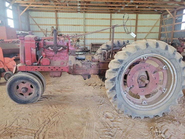 early-1939-farmall-h-image-2