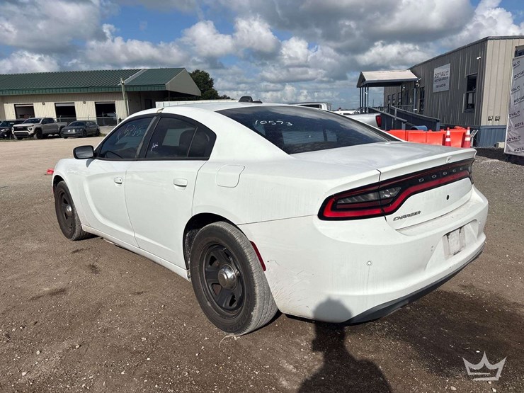 2018-dodge-charger-sedan-image-4