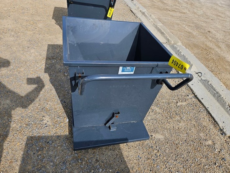 #102-•-roll-around-dump-hopper-image-4