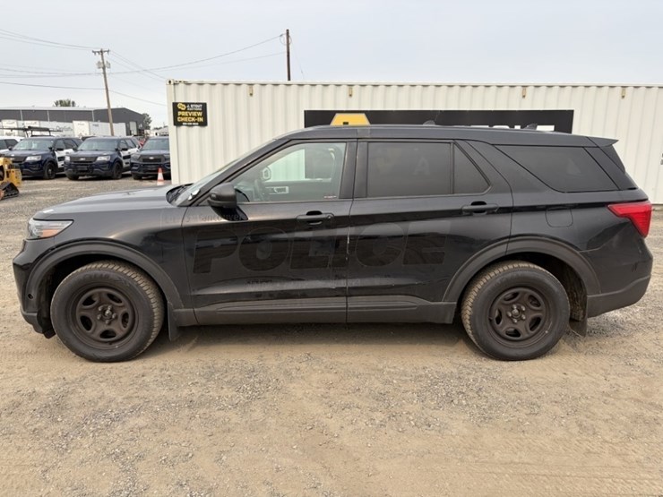 2020-ford-explorer-image-7