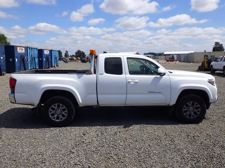 2018-toyota-tacoma-image-6