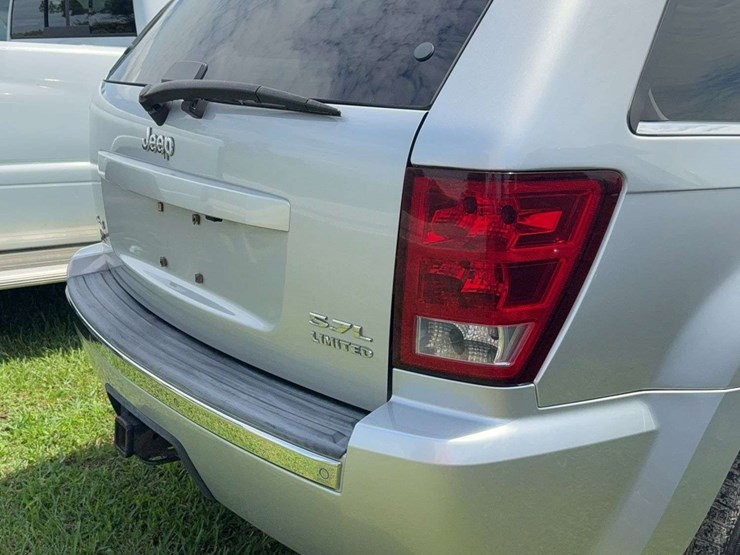 2005-jeep-grand-cherokee-image-5