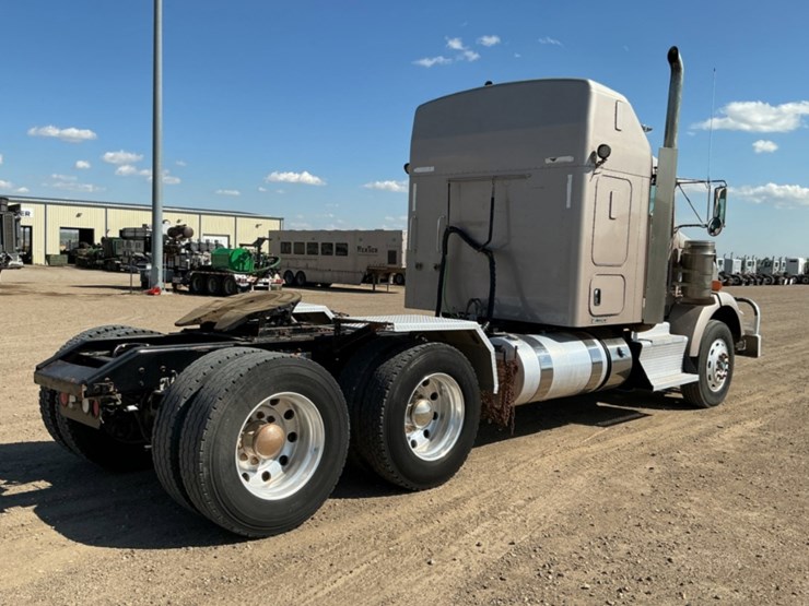2013-kenworth-t800-image-8