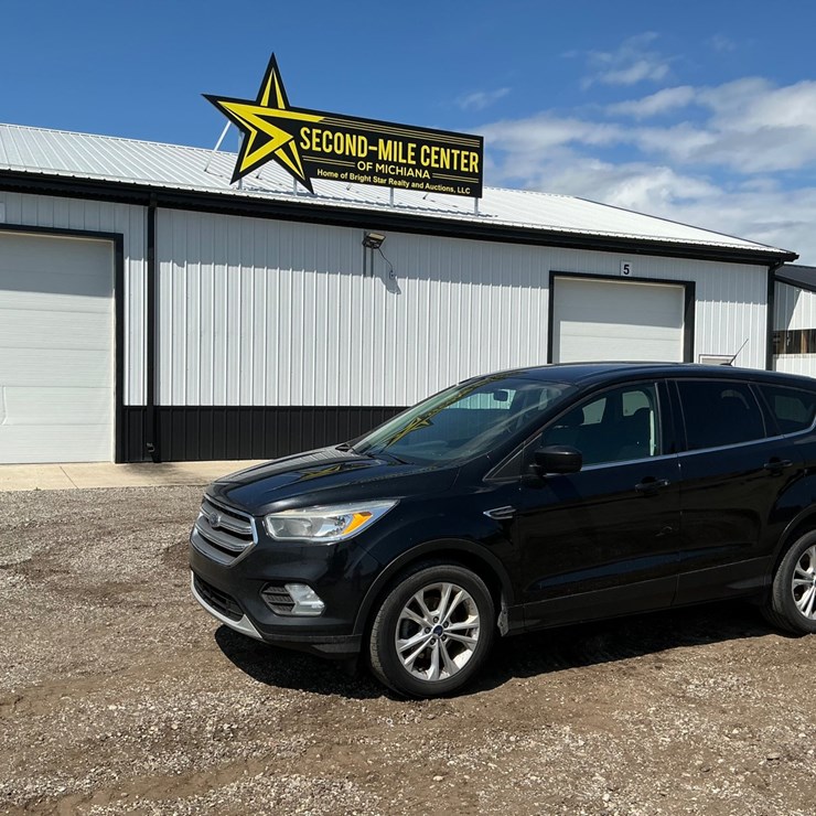 2017 FORD ESCAPE SE
