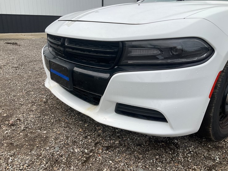 #2050-•-2018-dodge-charger-awd-image-14