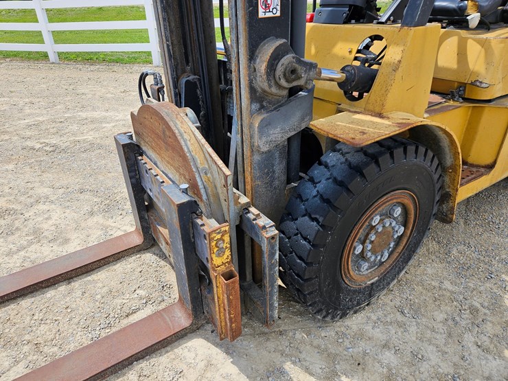 #126-•-cat-gp40k2-single-stage-fork-lift-image-10