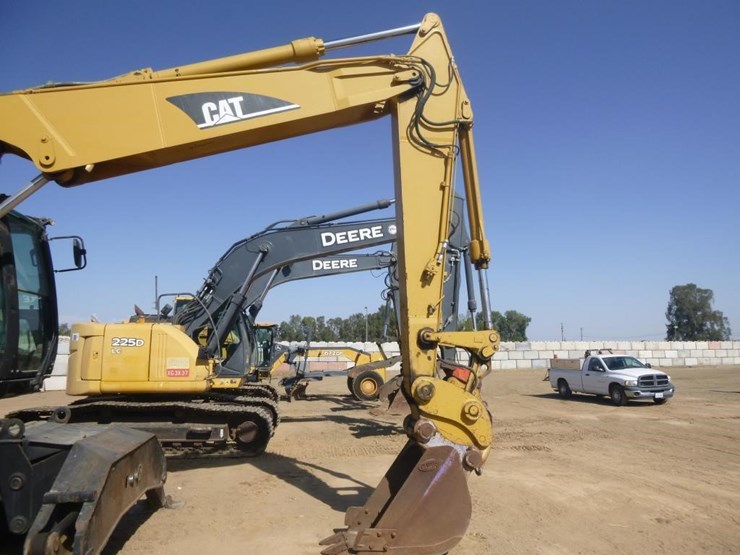 2005-caterpillar-m318c-image-8