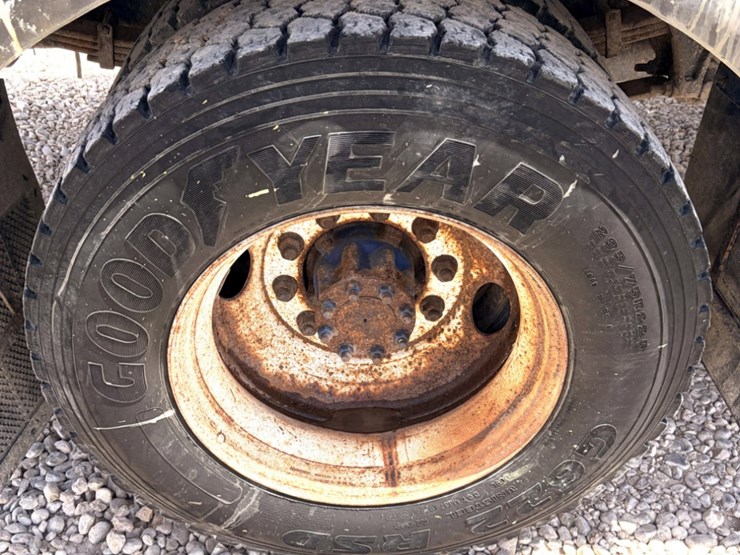 2010-international-durastar-4300-image-14