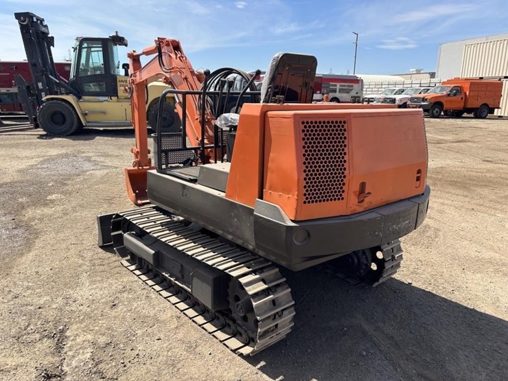 hitachi-ex21-image-4