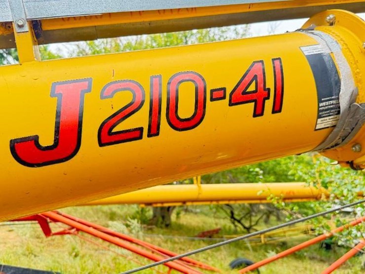 westfield-j210-41-auger-image-4