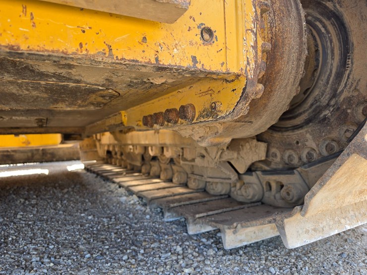 2016-caterpillar-d6k2-lgp-image-61
