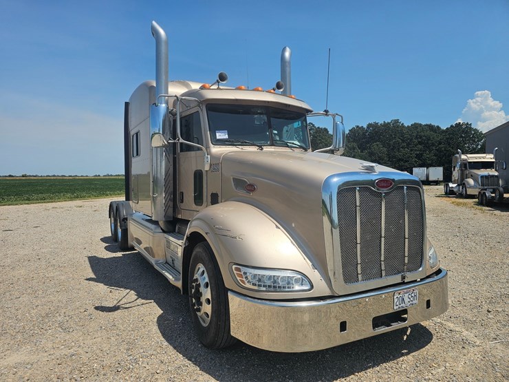 2015-peterbilt-386-image-20