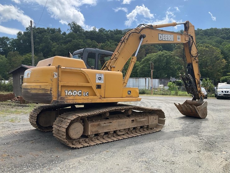 2004-deere-160c-lc-image-5