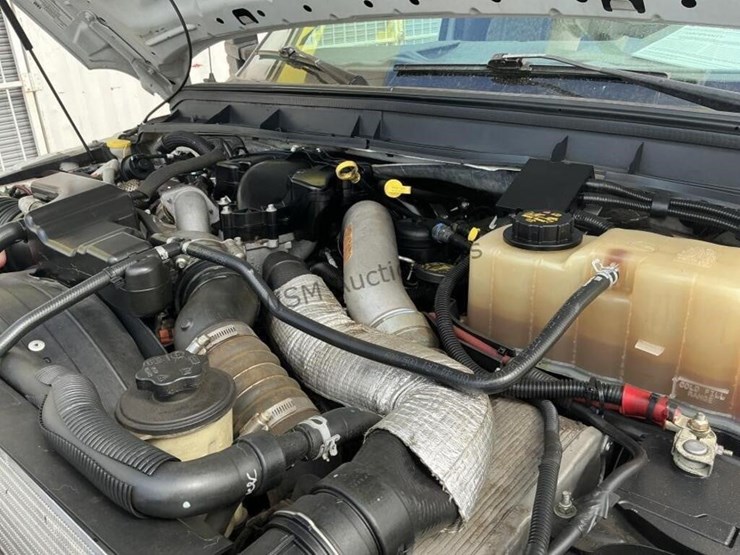 2015-ford-f550-image-15