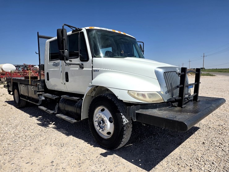 2010-international-durastar-4300-image-3