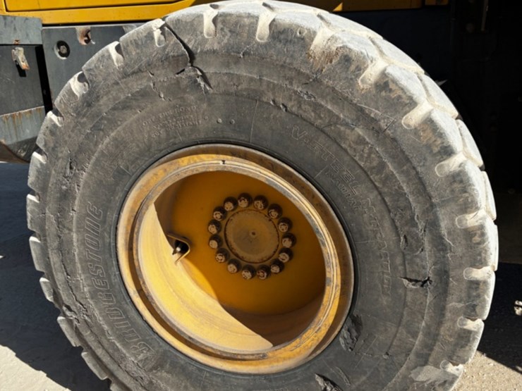 2005-komatsu-wa320-image-14