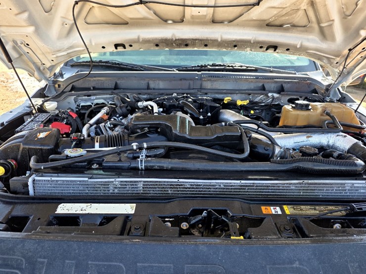 2011-ford-f550-image-11