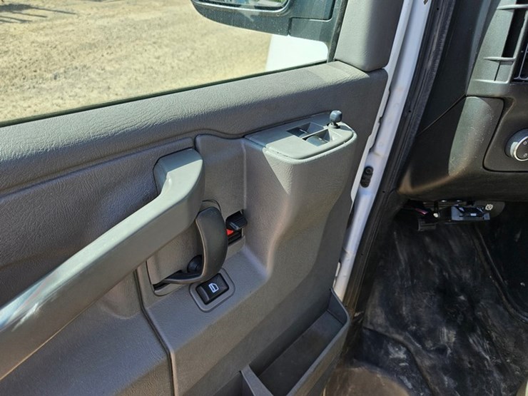 2018-chevrolet-g20-image-25
