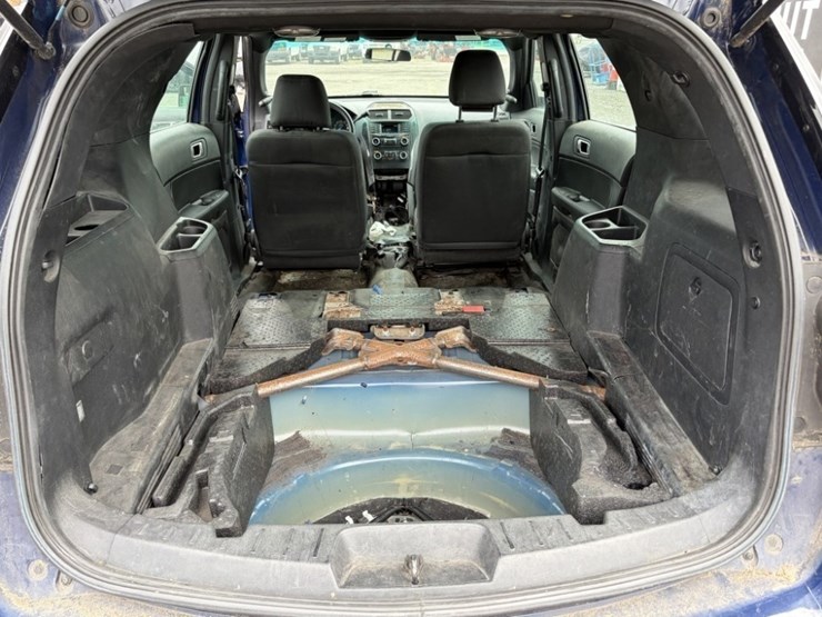 2017-ford-explorer-image-21