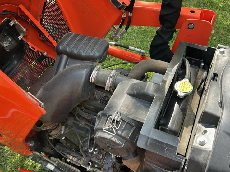 2022-kubota-bx2380-image-33