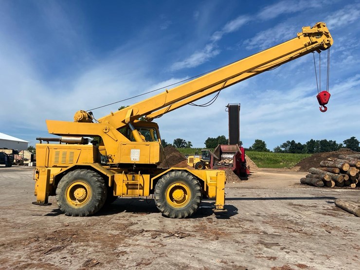 #134-•-1977-grover-rt620s-rough-terrain-crane-image-6