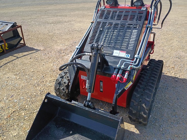 #26109-•-2025-agt-lrt23-mini-skid-steer-image-10