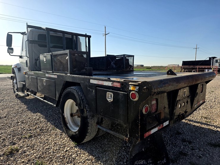 2015-international-durastar-4300-image-7