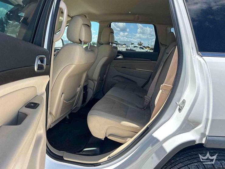 2017-jeep-grand-cherokee-image-22