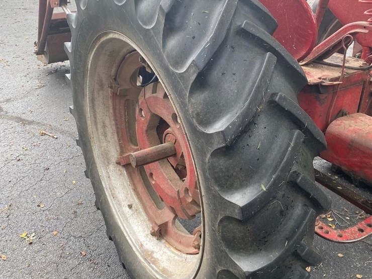 #6067-•-1948-farmall-h-tractor-image-21