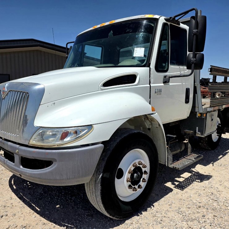 2013 INTERNATIONAL DURASTAR 4300
