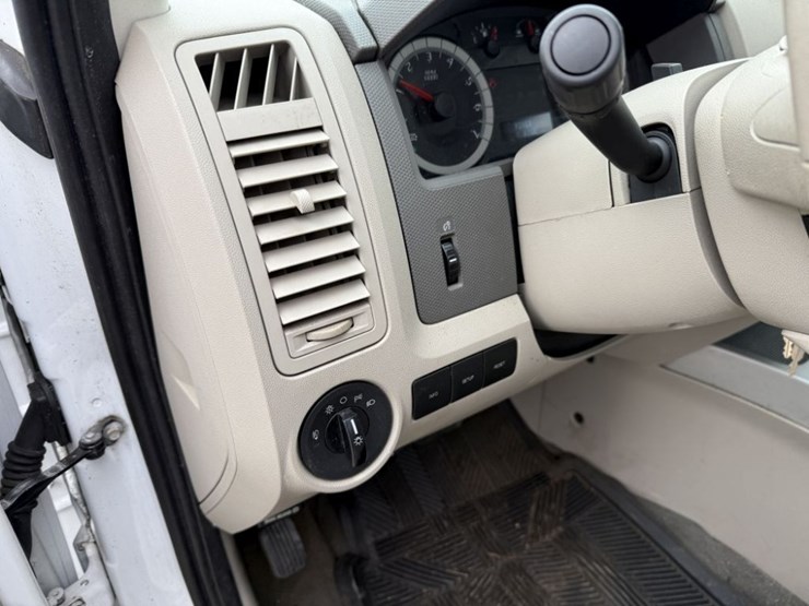 2008-ford-escape-image-23