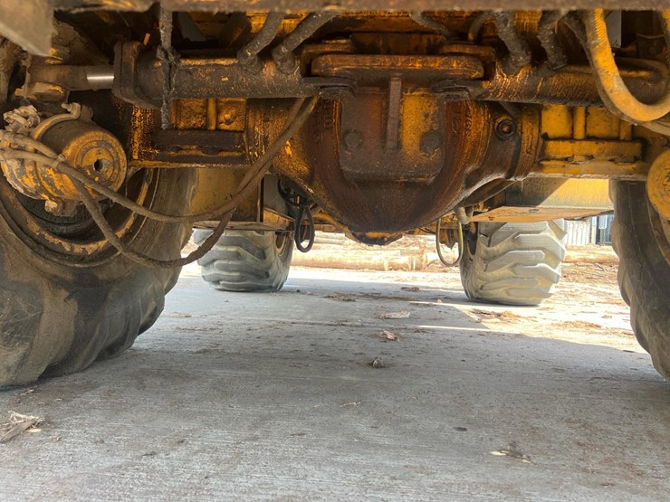 #134-•-1977-grover-rt620s-rough-terrain-crane-image-53