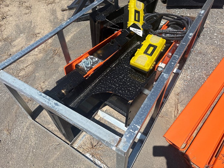 #34-•-(1)-skid-steer-post-driver-image-1