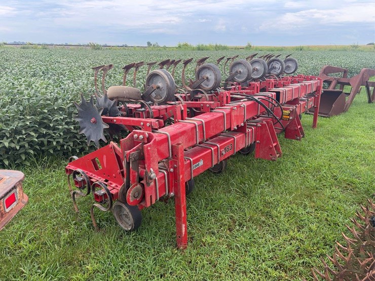 case-ih-183-image-4