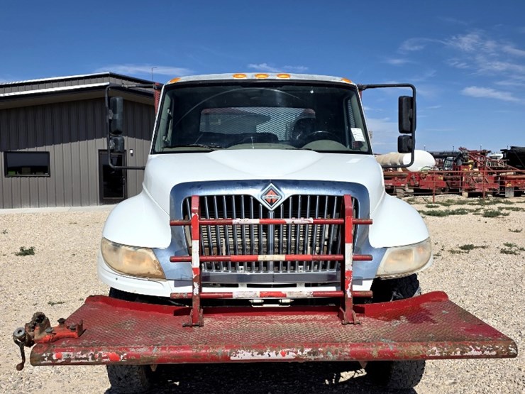 2016-international-durastar-4300-image-2