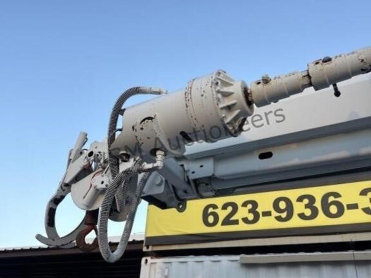 2002-chevrolet-c7500-kodiak-digger-derrick-image-25