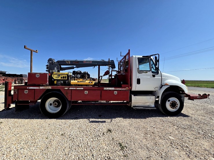 2016-international-durastar-4300-image-4
