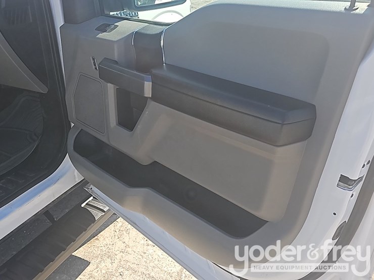 2016-ford-f150-image-37