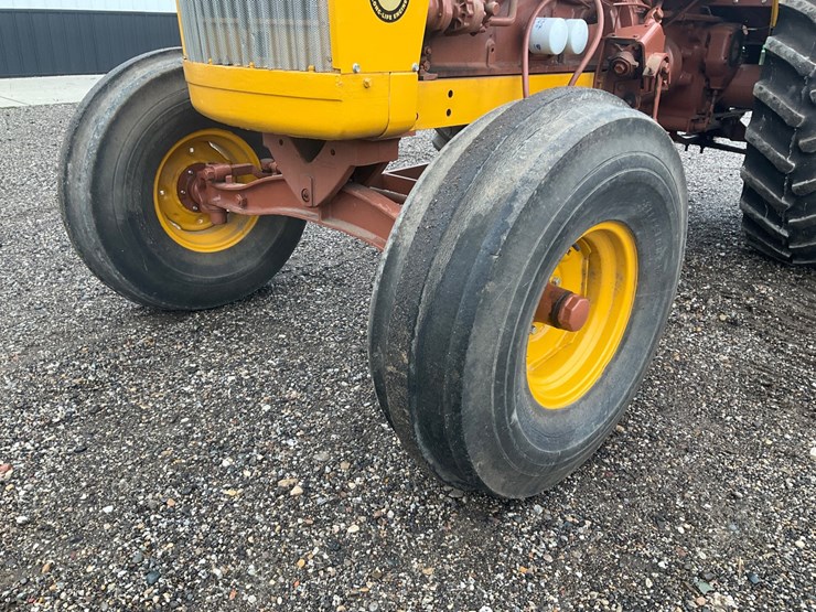 1965-minneapolis-moline-g707-image-9