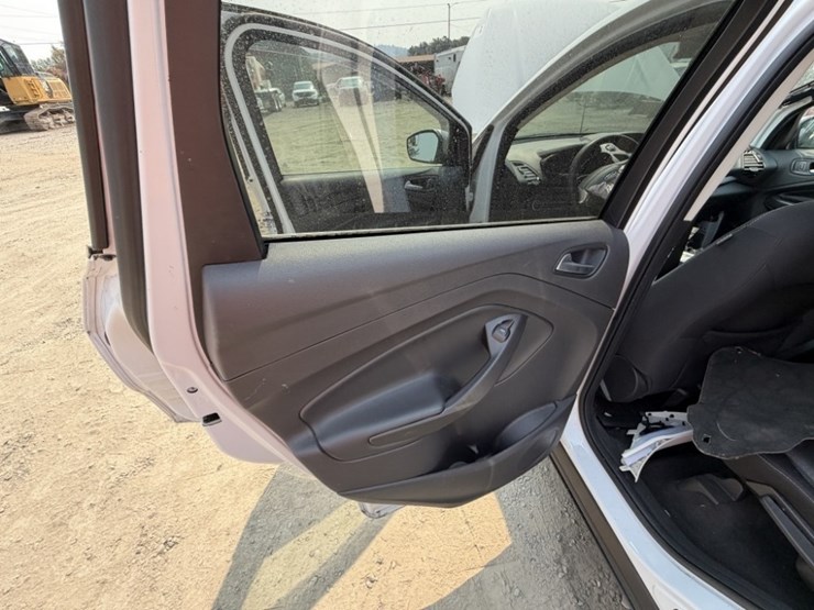 2018-ford-escape-se-image-21