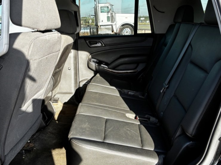 2015-chevrolet-tahoe-image-9